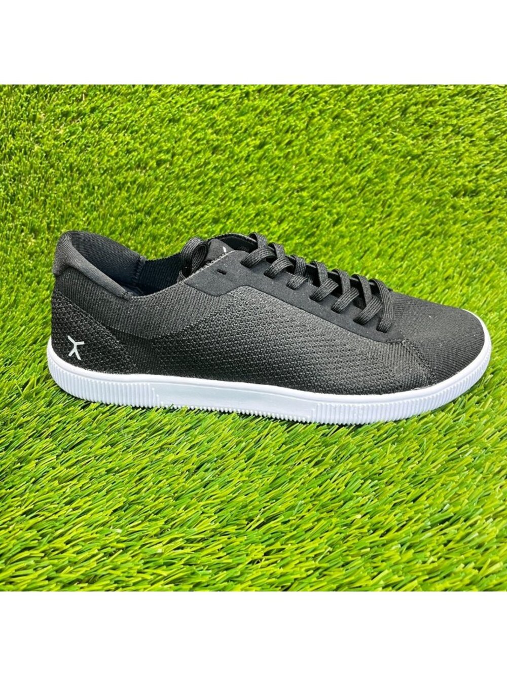 Flux Adapt Trainer Black White Mens Size 9 Womens Size 10 Barefoot Knit Shoes